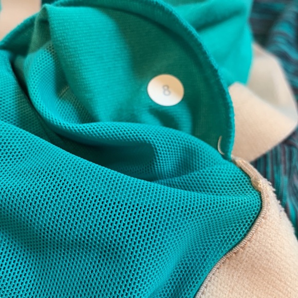 Lululemon size 8 teal scoop neck racer back tank - Picture 8 of 8